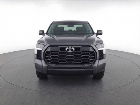 Used 2025 Toyota Tacoma TRD Off-Road image 2