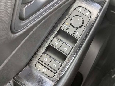 Used 2024 Nissan Rogue S image 22