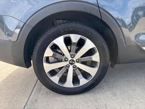 Used 2022 Kia Telluride EX image 27