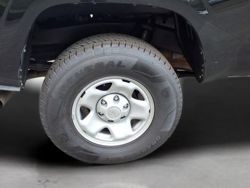 Used 2023 Toyota Tacoma SR AWD/4WD image 34