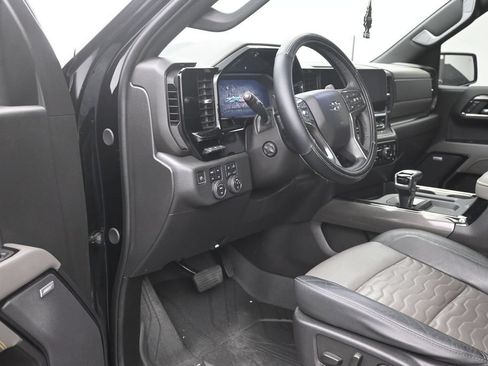 Used 2024 Chevrolet Silverado 1500 ZR2 w/ Technology Package AWD/4WD image 11