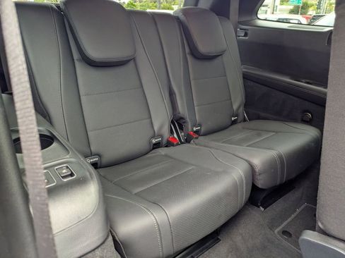 Used 2025 Mercedes-Benz GLS 450 4MATIC image 30