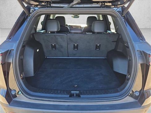 Used 2025 Chevrolet Equinox LT w/ Convenience Package II image 6