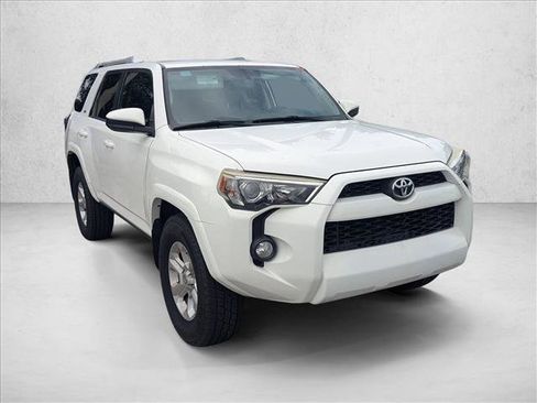 Used 2018 Toyota 4Runner SR5 RWD image 3