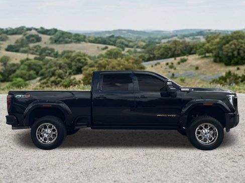 Used 2024 GMC Sierra 2500 AT4 w/ AT4 Premium Plus Package AWD/4WD image 12