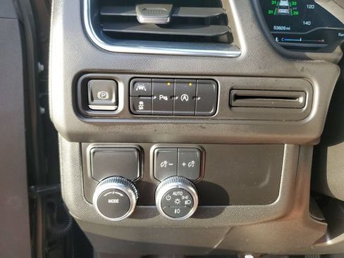 Used 2023 GMC Yukon XL SLT RWD image 29