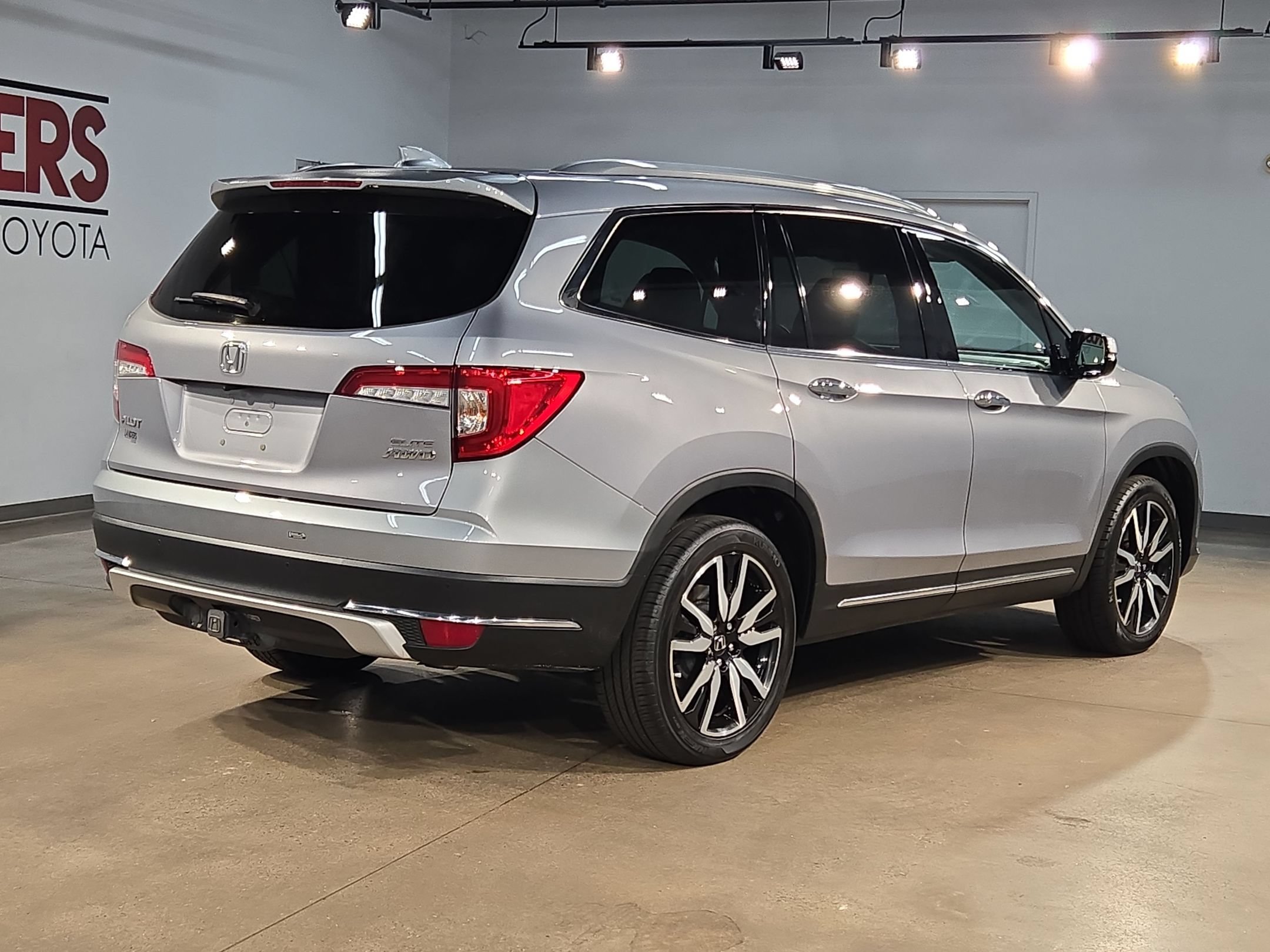 Used 2021 Honda Pilot Elite image 7