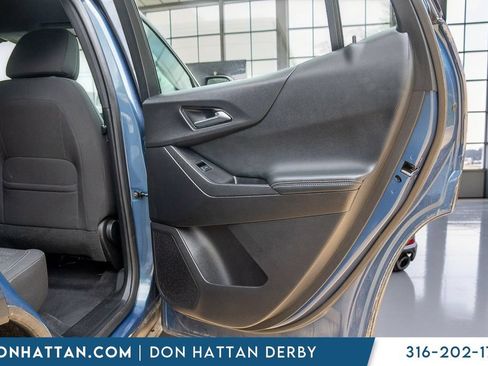 Used 2025 Chevrolet Equinox LT FWD image 23