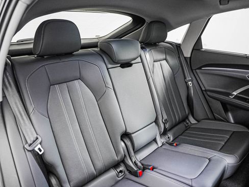 Certified 2025 Audi Q5 Premium Plus AWD/4WD image 14
