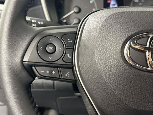 Certified 2025 Toyota Corolla SE FWD image 17