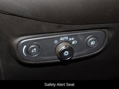 Used 2020 Chevrolet Equinox Premier image 23