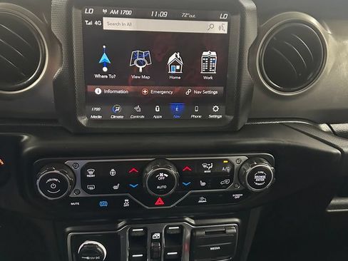 Used 2023 Jeep Wrangler Unlimited w/ Sun & Screen Package AWD/4WD image 22