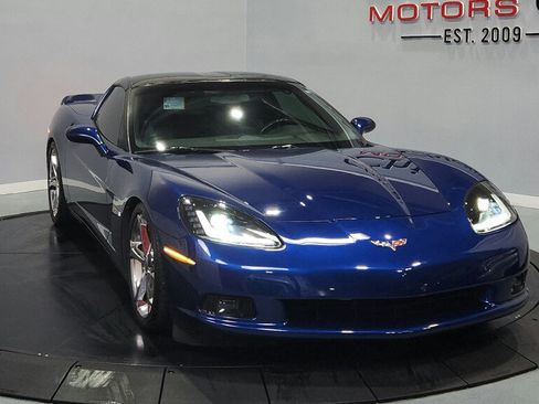 Used 2007 Chevrolet Corvette Coupe w/ Performance Package RWD image 15