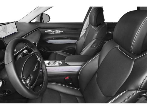 Used 2025 Genesis GV70 2.5T AWD/4WD image 6