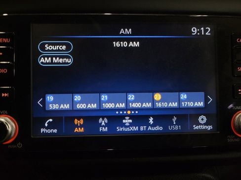 Used 2022 Nissan Kicks SR w/ Premium Package FWD image 25