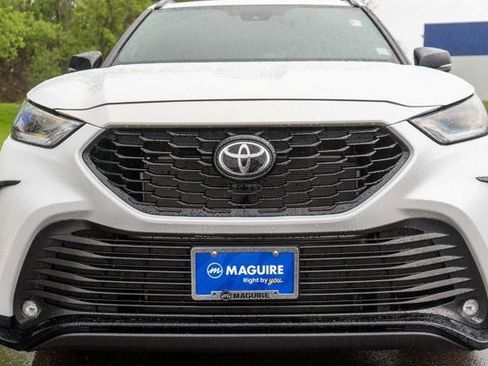 Used 2022 Toyota Highlander XSE w/ Protection Package #3 (TMS) AWD/4WD image 3