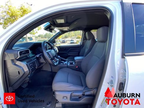 Certified 2025 Toyota Tacoma SR5 AWD/4WD image 29