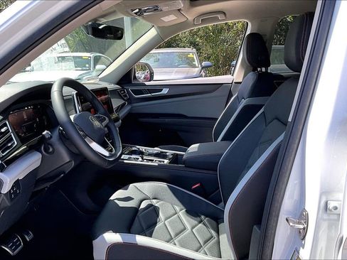 New 2026 Volkswagen Atlas Peak Edition AWD/4WD image 21