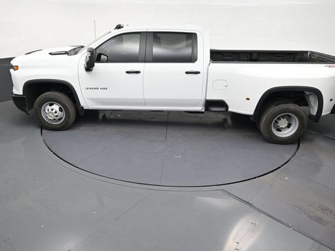 Used 2026 Chevrolet Silverado 3500 W/T AWD/4WD image 12