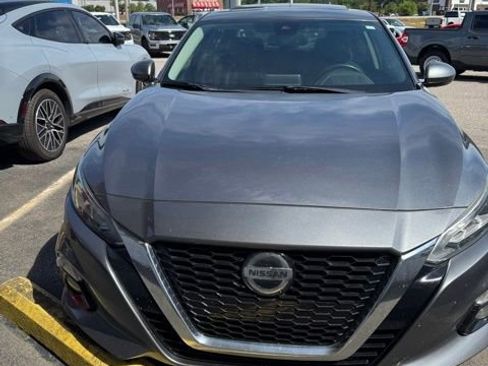 Used 2020 Nissan Altima 2.5 SL FWD image 3