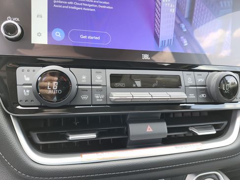 Used 2026 Toyota Grand Highlander AWD Hybrid image 29