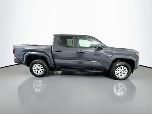 Certified 2025 Toyota Tacoma SR5 image 4