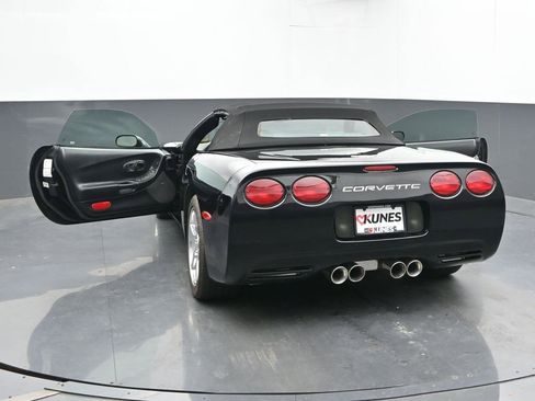 Used 2003 Chevrolet Corvette Convertible w/ Preferred Equipment Group1 image 63