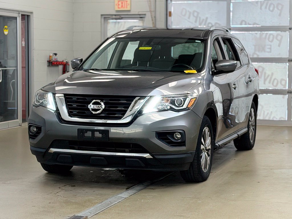 Used 2019 Nissan Pathfinder SV FWD image 3