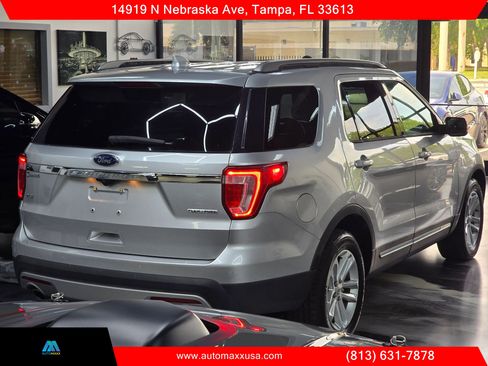 Used 2016 Ford Explorer XLT w/ Equipment Group 202A FWD image 10