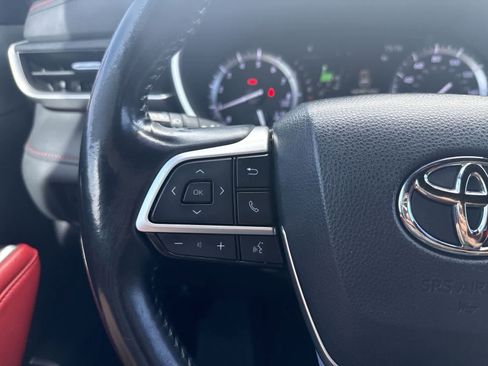 Used 2022 Toyota Highlander XSE image 28
