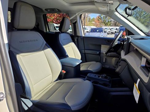 New 2025 Ford Maverick Lariat w/ 4K Tow Package image 18