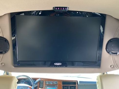Used 2013 GMC Savana 2500 Extended RWD image 33
