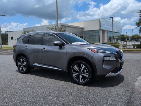 Used 2023 Nissan Rogue Platinum w/ Platinum Premium Package AWD/4WD image 3
