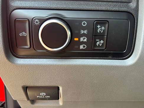 New 2025 Ford F250 XL w/ FX4 Off-Road Package image 17