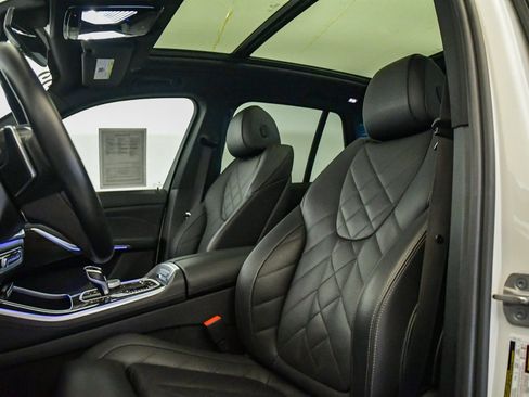 Used 2023 BMW X5 xDrive45e w/ Climate Comfort Package image 17
