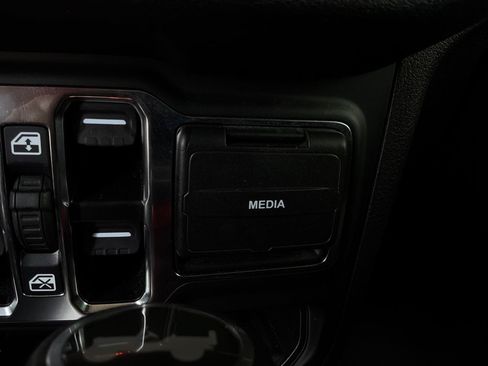 Used 2025 Jeep Wrangler Unlimited Sport AWD/4WD image 22