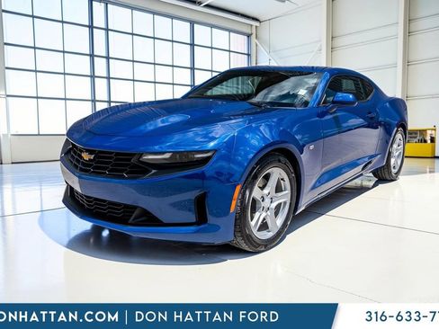 Used 2019 Chevrolet Camaro LT RWD image 23
