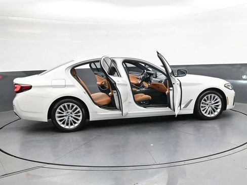 Used 2023 BMW 530i w/ Premium Package image 36