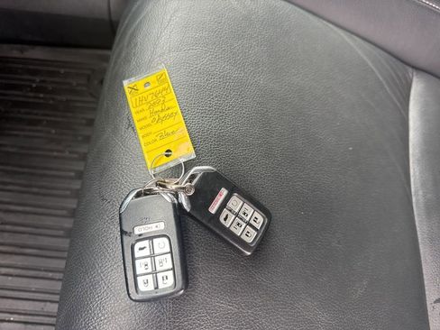 Used 2023 Honda Odyssey Touring image 37