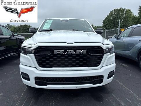 Used 2025 RAM 1500 Big Horn AWD/4WD image 2
