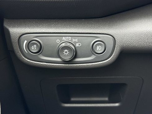 Used 2023 Chevrolet TrailBlazer RS w/ Sun and Liftgate Package image 13