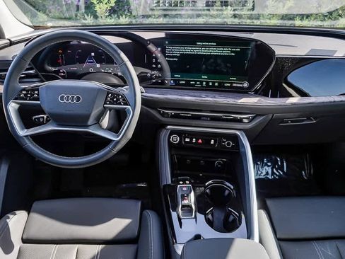 New 2025 Audi Q5 Premium Plus w/ Premium Plus image 12
