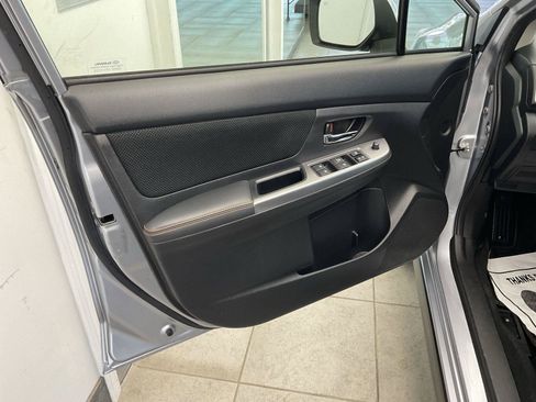 Used 2016 Subaru Crosstrek 2.0i Premium AWD/4WD image 9