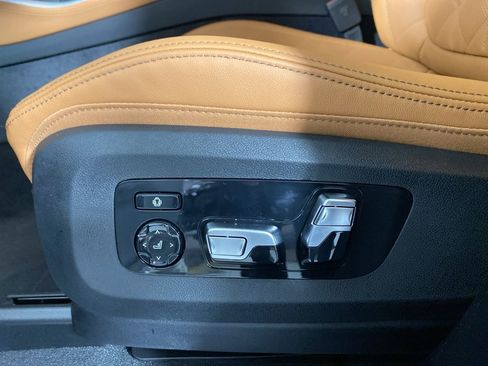 New 2026 BMW X5 M60i image 9