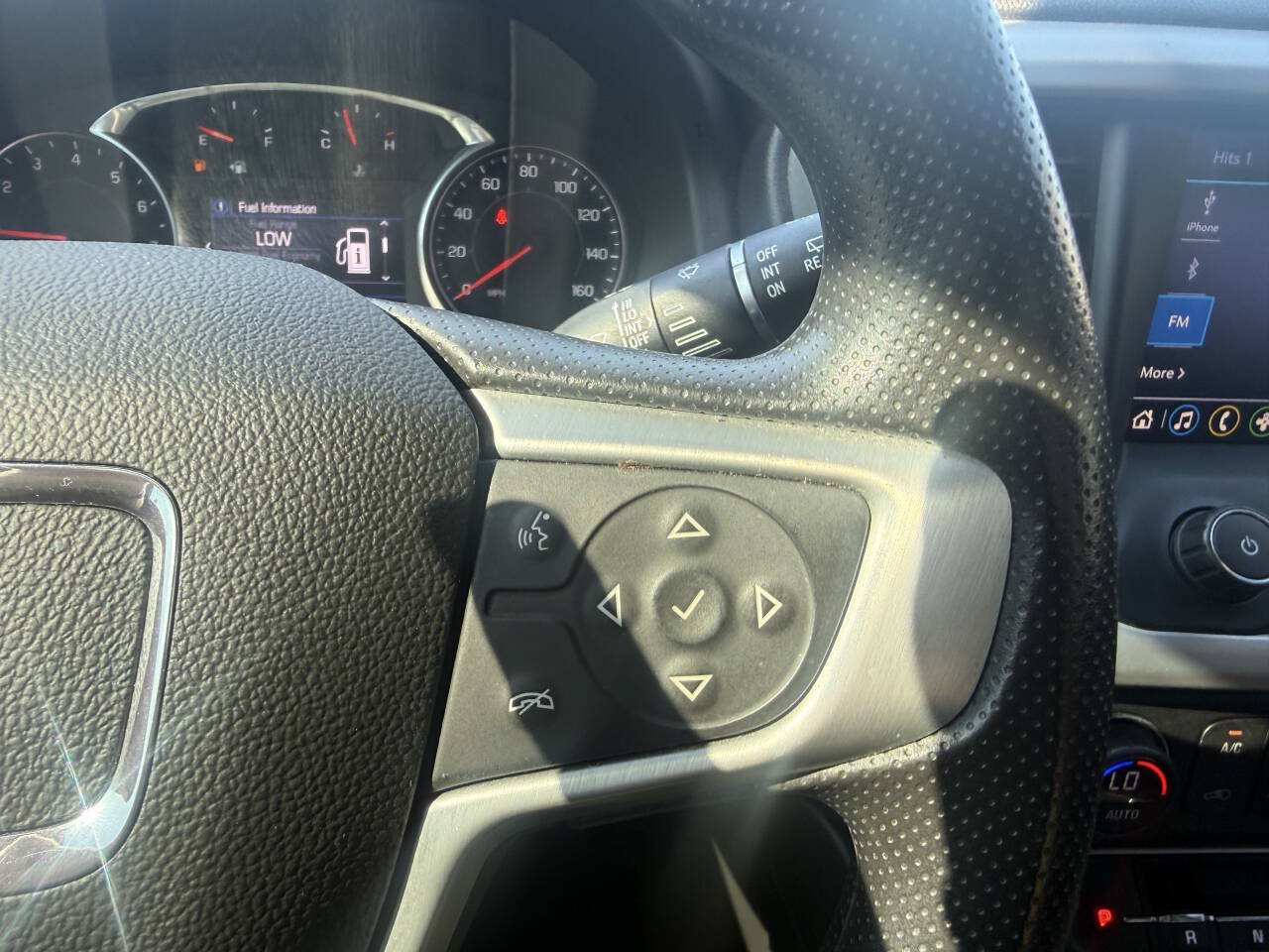 Used 2021 GMC Acadia SLE FWD image 24