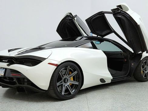 Used 2018 McLaren 720S Performance image 11