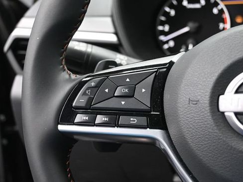 Used 2025 Nissan Altima 2.5 SR AWD/4WD image 18
