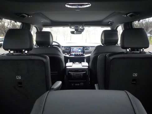 New 2026 Jeep Grand Wagoneer Limited image 8