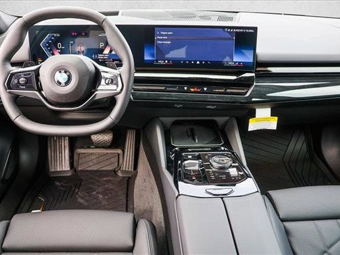 New 2026 BMW 530i xDrive AWD/4WD image 20