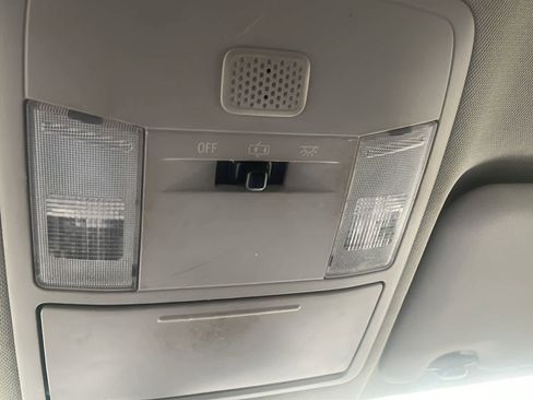 Used 2018 Toyota RAV4 LE w/ All Weather Liner Package AWD/4WD image 22